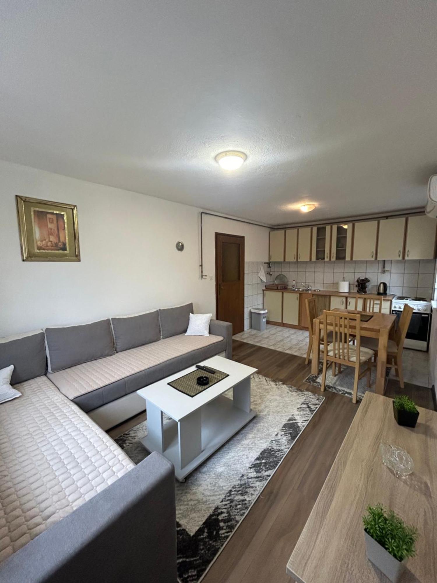 Elida Apartment *